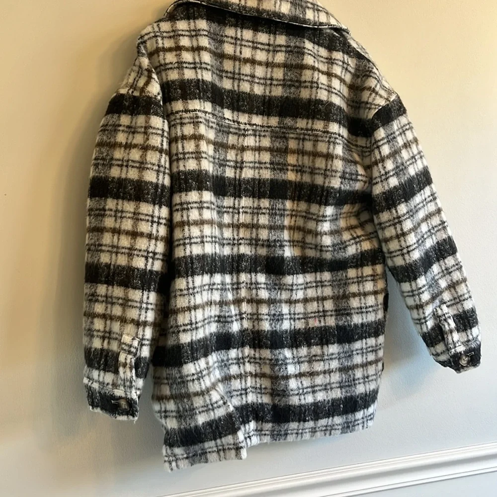 Women’s Universal Thread black cream brown shacket size SMALL - Picture 6 of 6